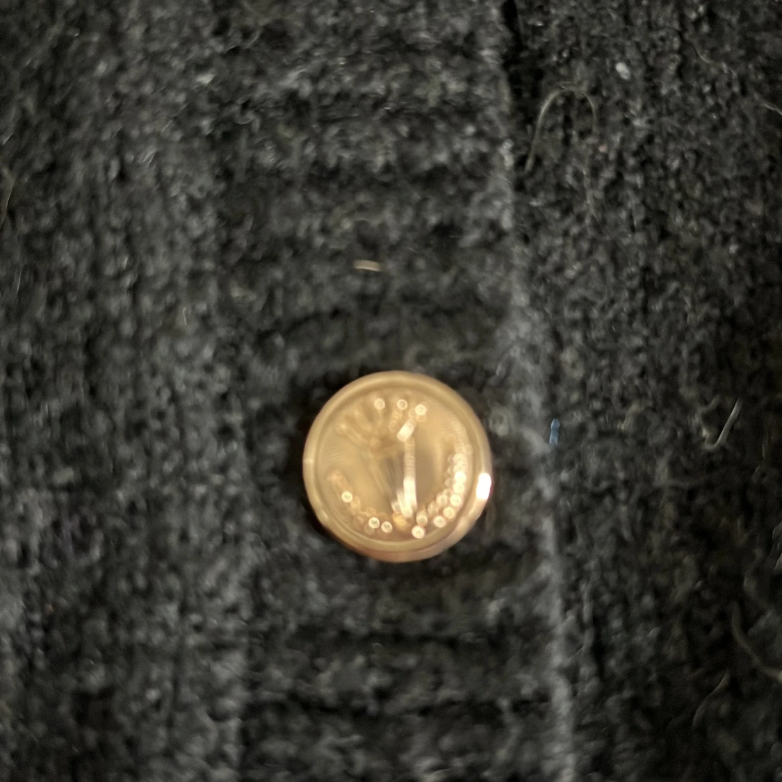 Svart stickad kofta från Gina Tricot - 3