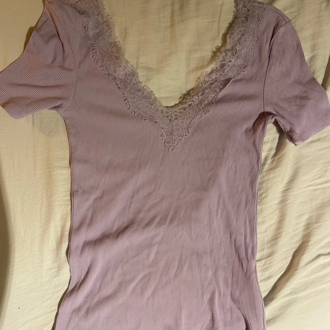 Lila spets tröja - 1