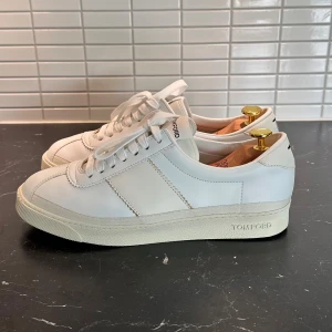 Tom Ford Skor - storlek 6 uk passar 41 eu, knappt använda, ser nya ut.