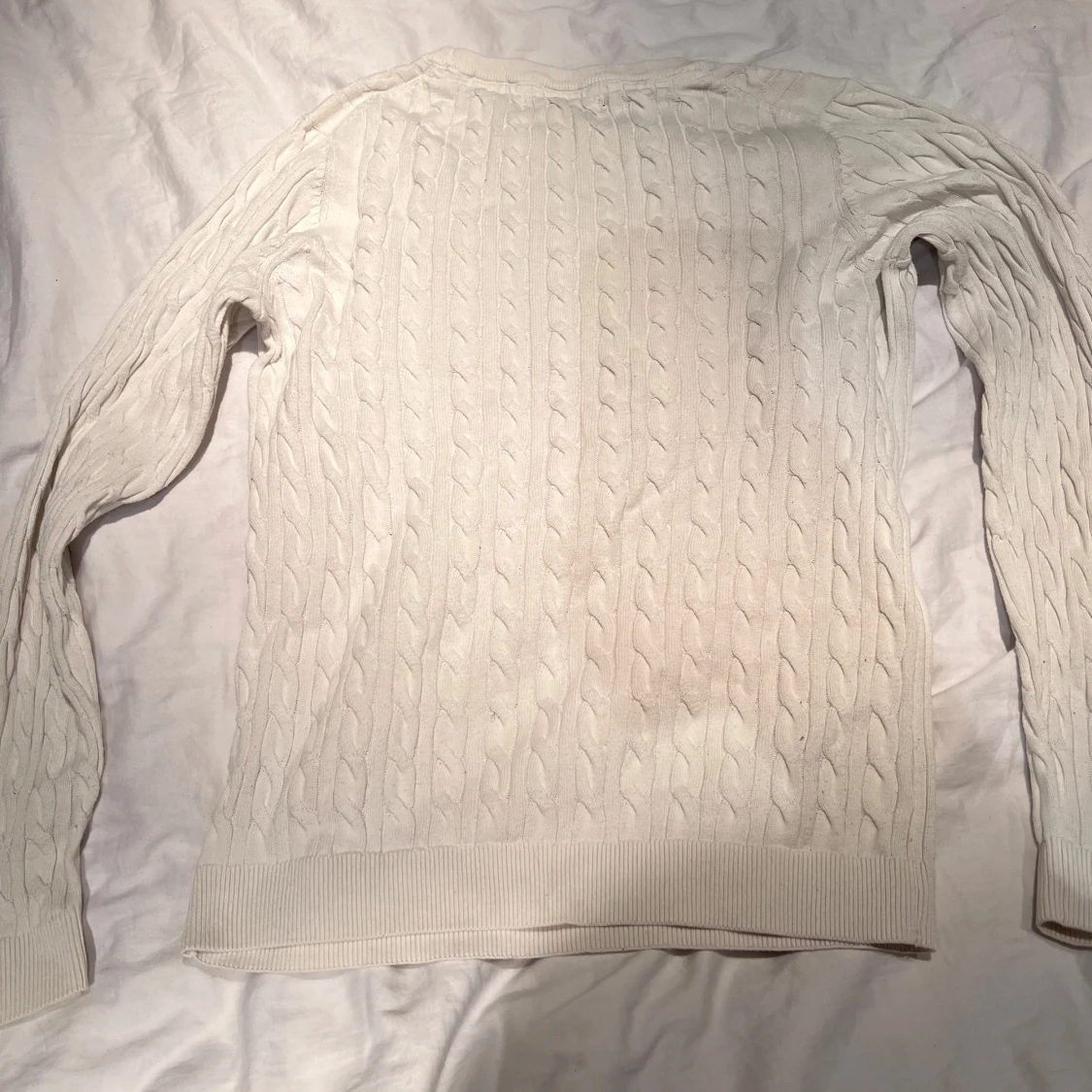 Vit kabelstickad tröja från Basic - 2