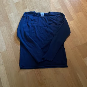 Clubs and Spades tröja, storlek medium - Clubs and Spades tröja storlek medium