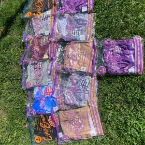 Eric Emanuel Shorts - 2x Eric Emanuel x Bape Miami shorts ( Purple, pink, black) M,L 1x Eric Emanuel x Bape Miami shorts ( Brown and yellow) M 1x Eric Emanuel ( Sky) M 2x Eric Emanuel EE ( Black and red) M,L 2x Eric Emanuel ( Grey and Black ) M,L 2x Eric Emanuel ( Grey ) M,L 2x Eric Emanuel ( Gold ) M,L                                                                                              800kr Styck