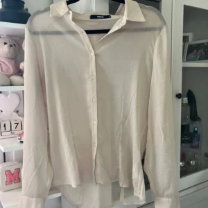 Skjorta - Fin beige skjorta, använd 1 gång!