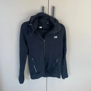 Sport kofta - Jättefin, hör av dig för fler bilder!