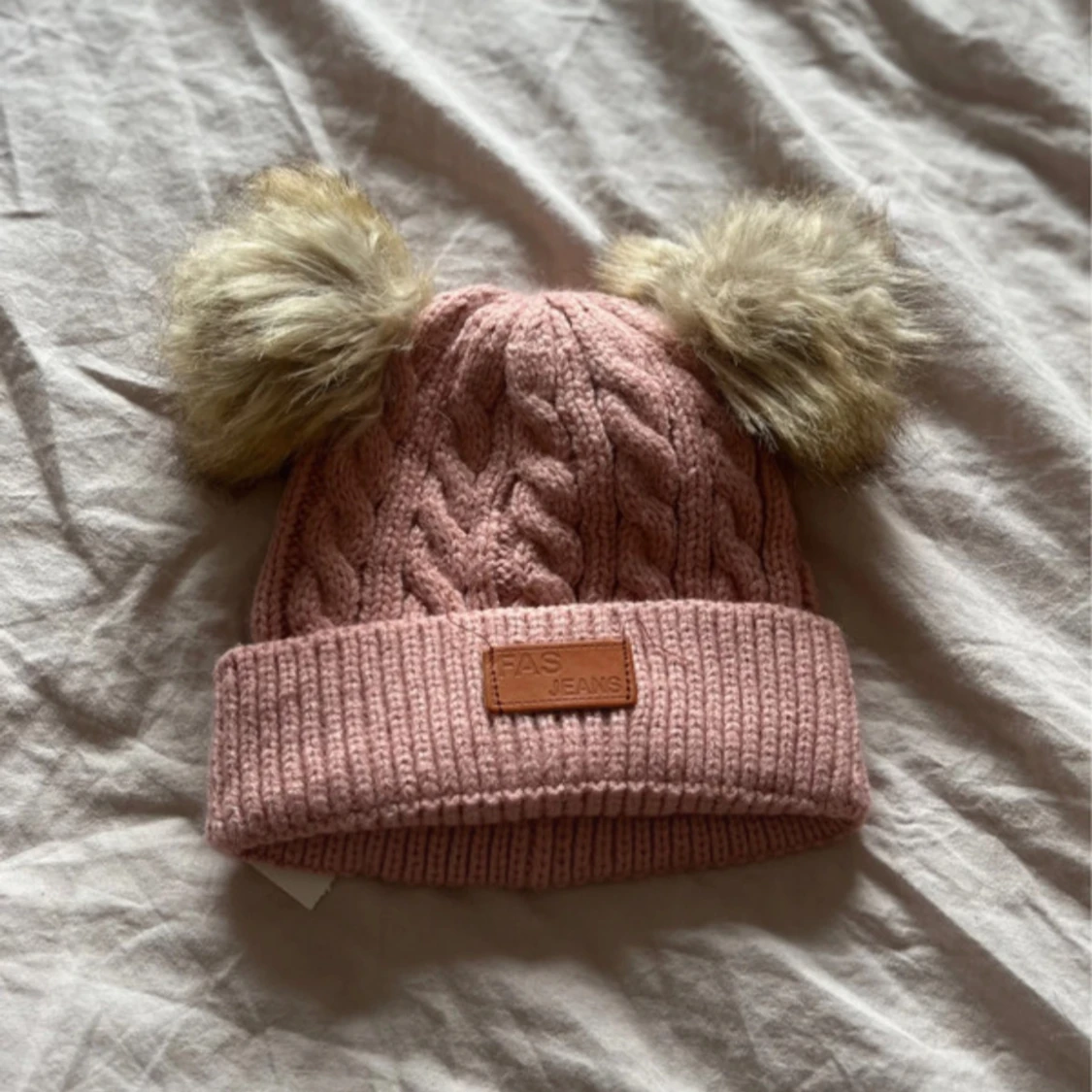 Barnkläder - Utsvängda byxor & Mössa!  - 3