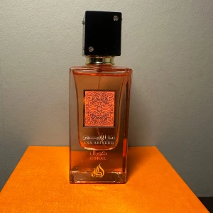 Lattafa Ana Abiyedh Coral 60ml - Mängd enligt bild. 