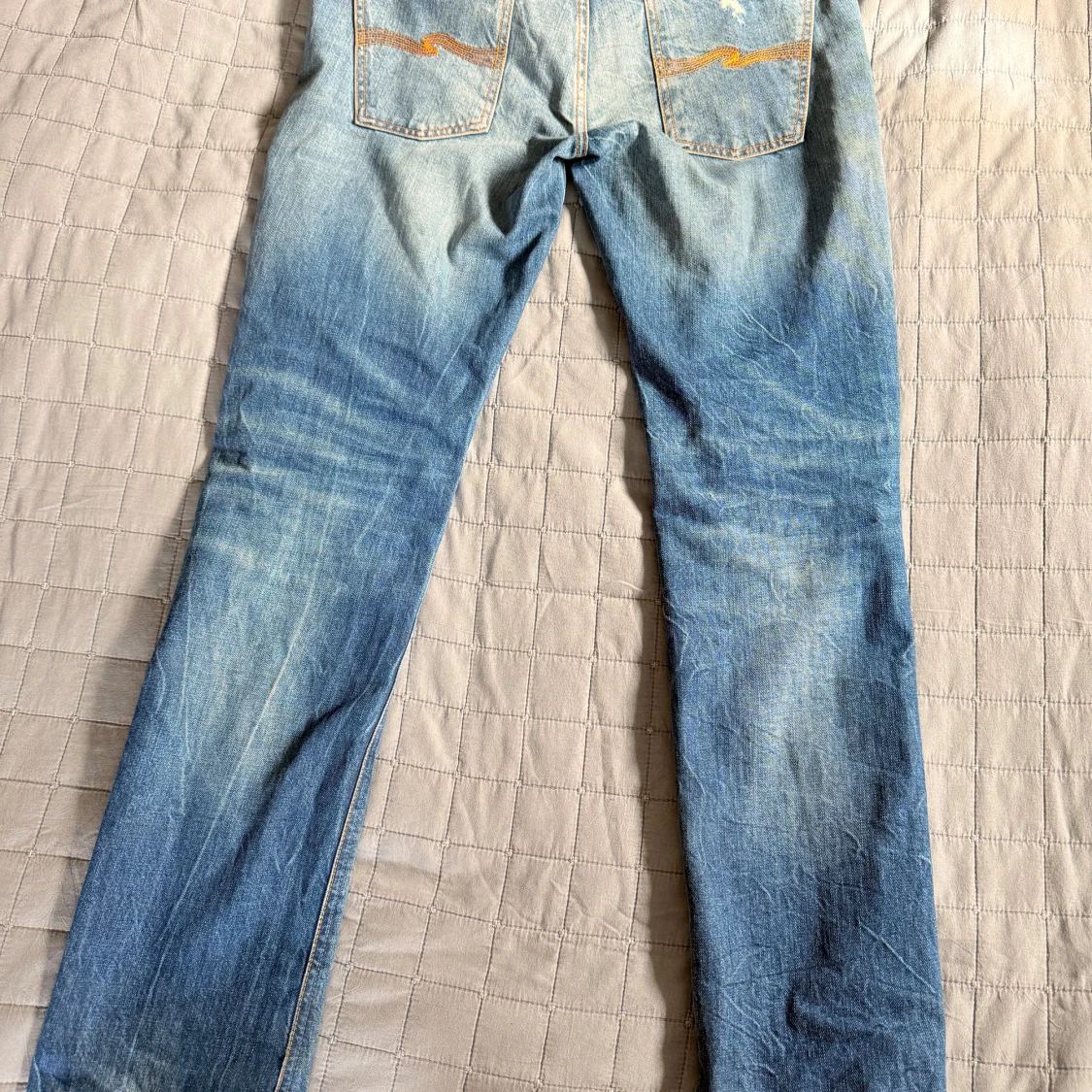 Blå slitna jeans från Nudie Jeans - 3