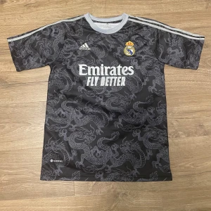 Real Madrid special fotbollströja  - Special real Madrid fotbollströja