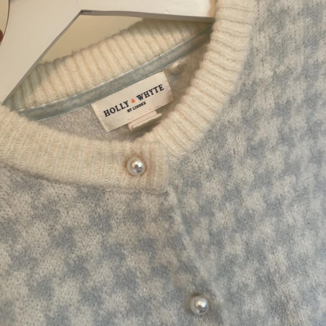 Ljusblå och vit kofta från Holly & White - 2