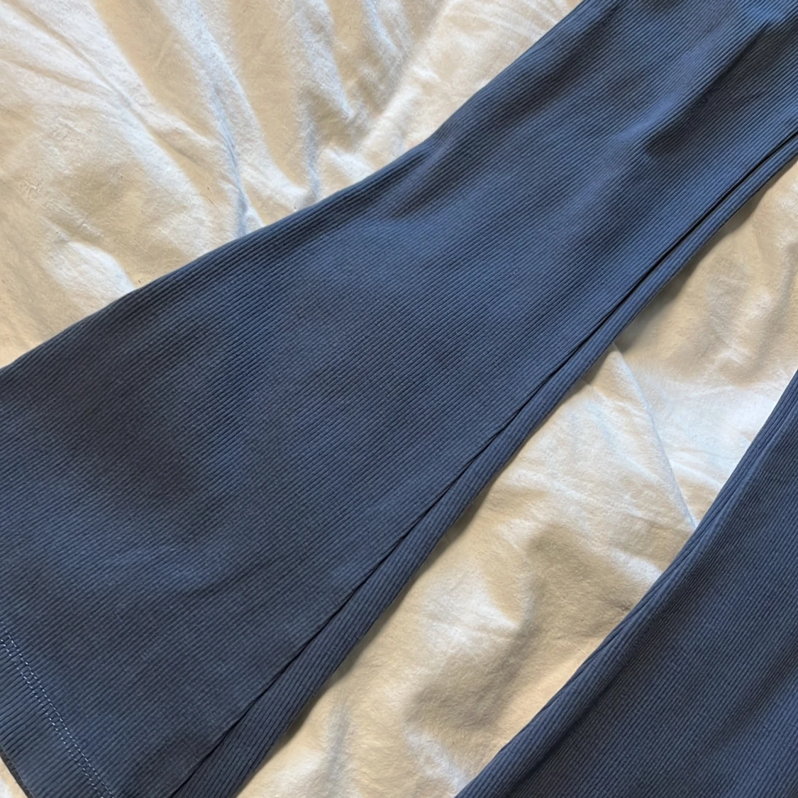 Mörkblå ribbade bootcut leggings - 1