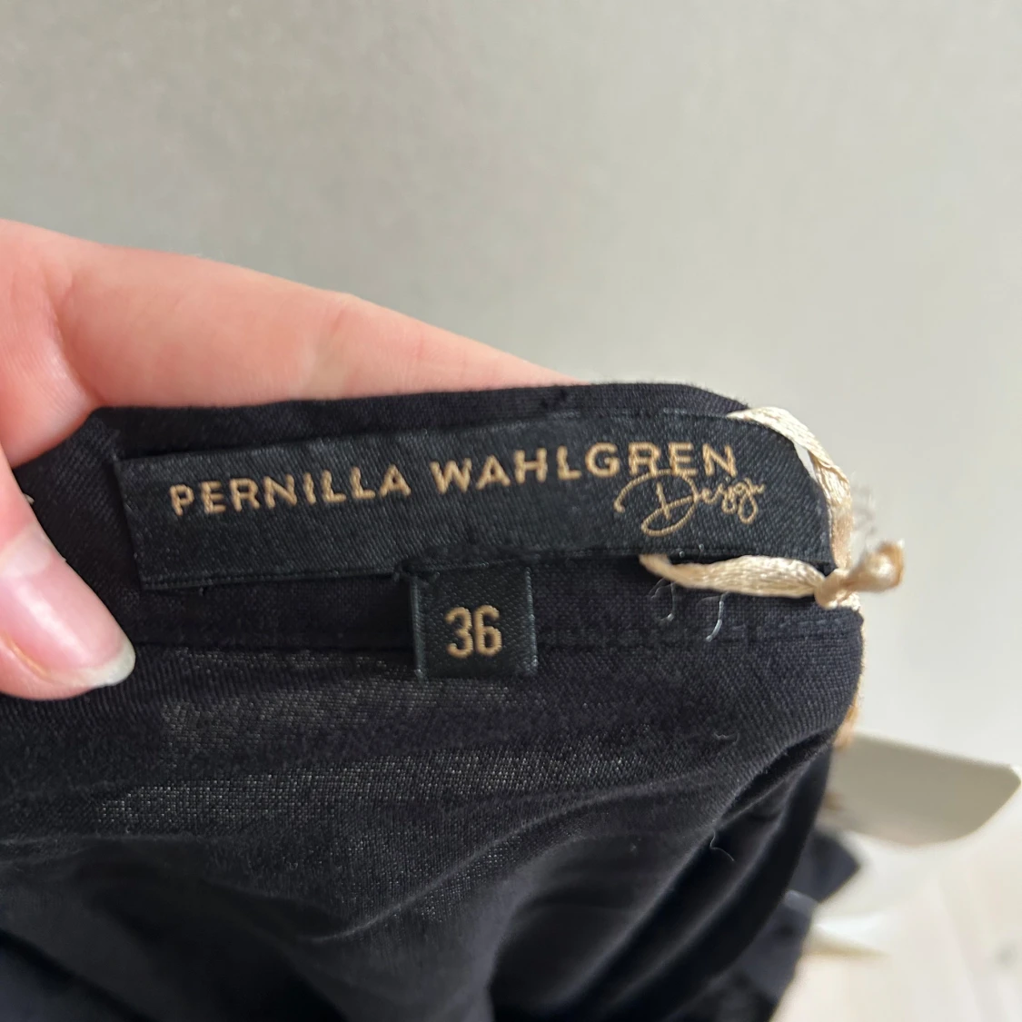 Svart omlottkjol från Pernilla Wahlgren - 3