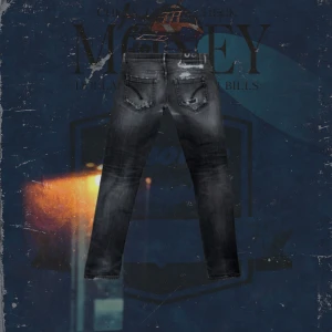 Gråa Dondup jeans slitningar - Sjukt unika dondup jeans i toppskick! Går inte att hitta fetare gråa dondups, dessa är fabric stylade och limiterat. W30 L32 passar för dig som är 167-175 fler frågor? ,  Absolut ställ i DM! 🤩