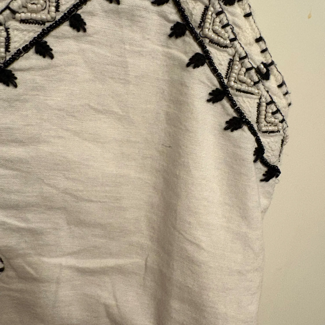 Vit broderad linnetopp från Zara - 1