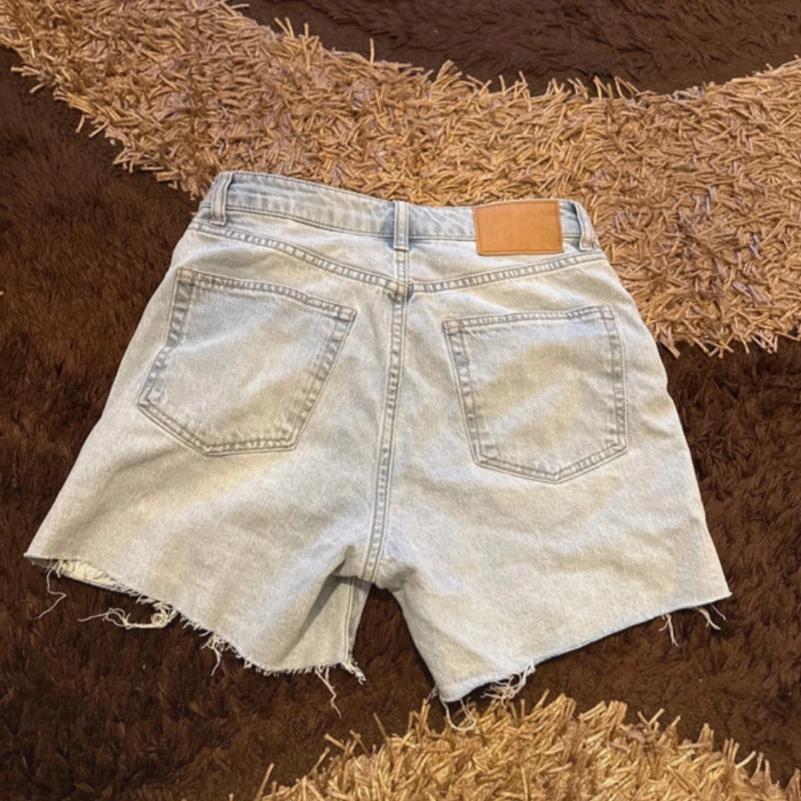 Ljusblå jeansshorts från H&M - 1