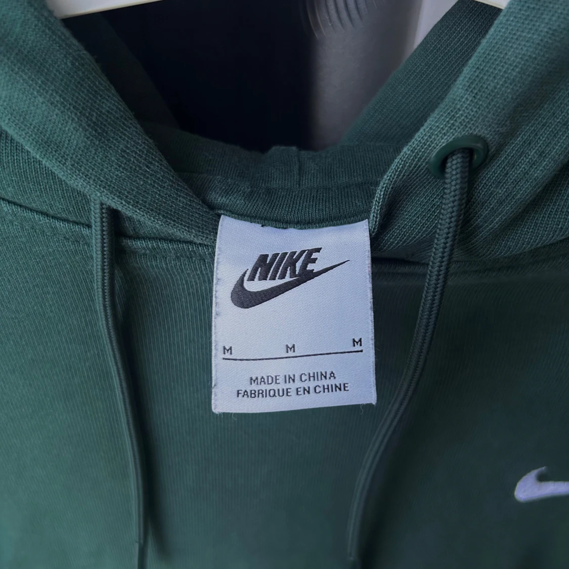 Mörkgrön hoodie från Nike - 3