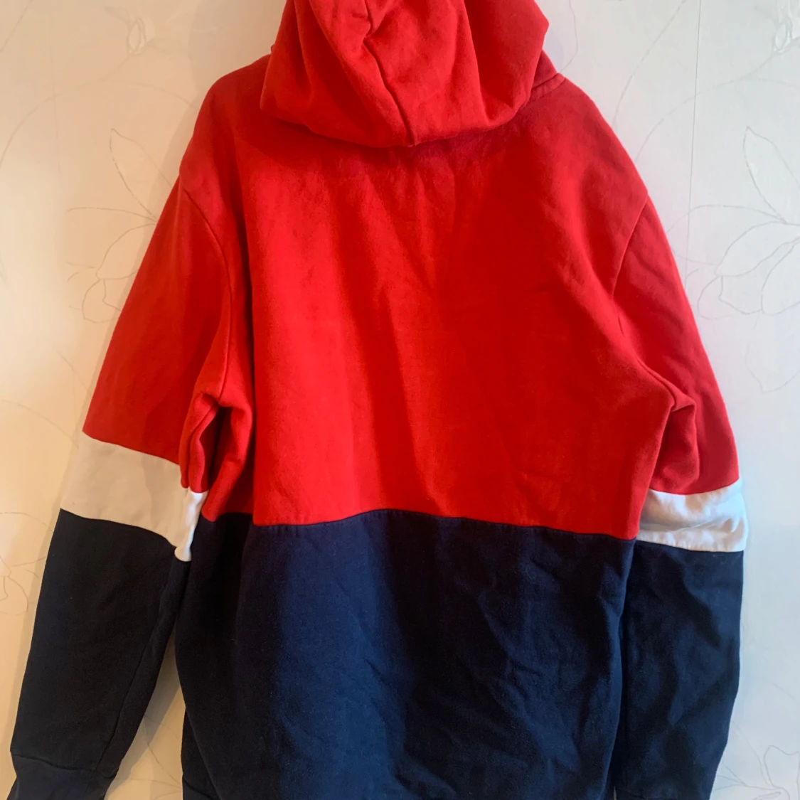 Röd hoodie från Adidas - 3