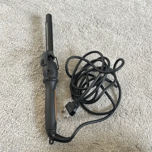  locktång från Clas Ohlson  - Säljer en locktång från Clas Ohlson i bra skick🥰