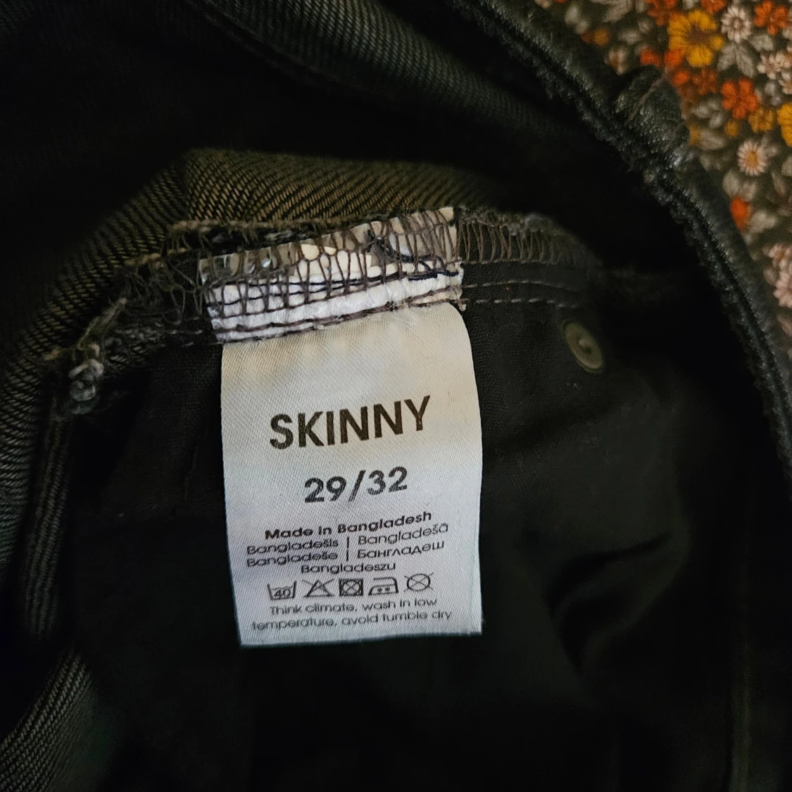 Svarta jeans med dragkedjor - 4