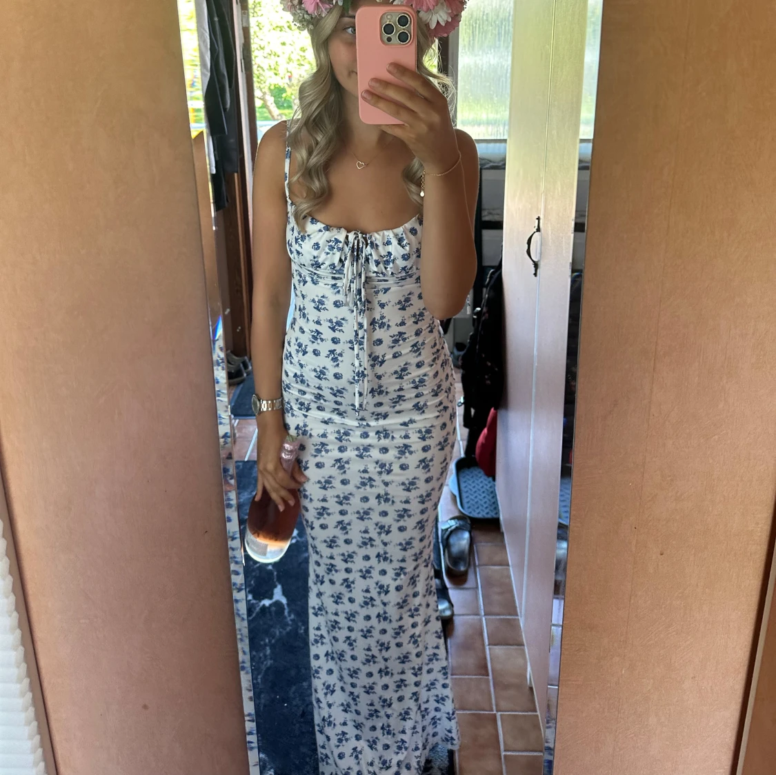 Vit blommig långklänning - 2