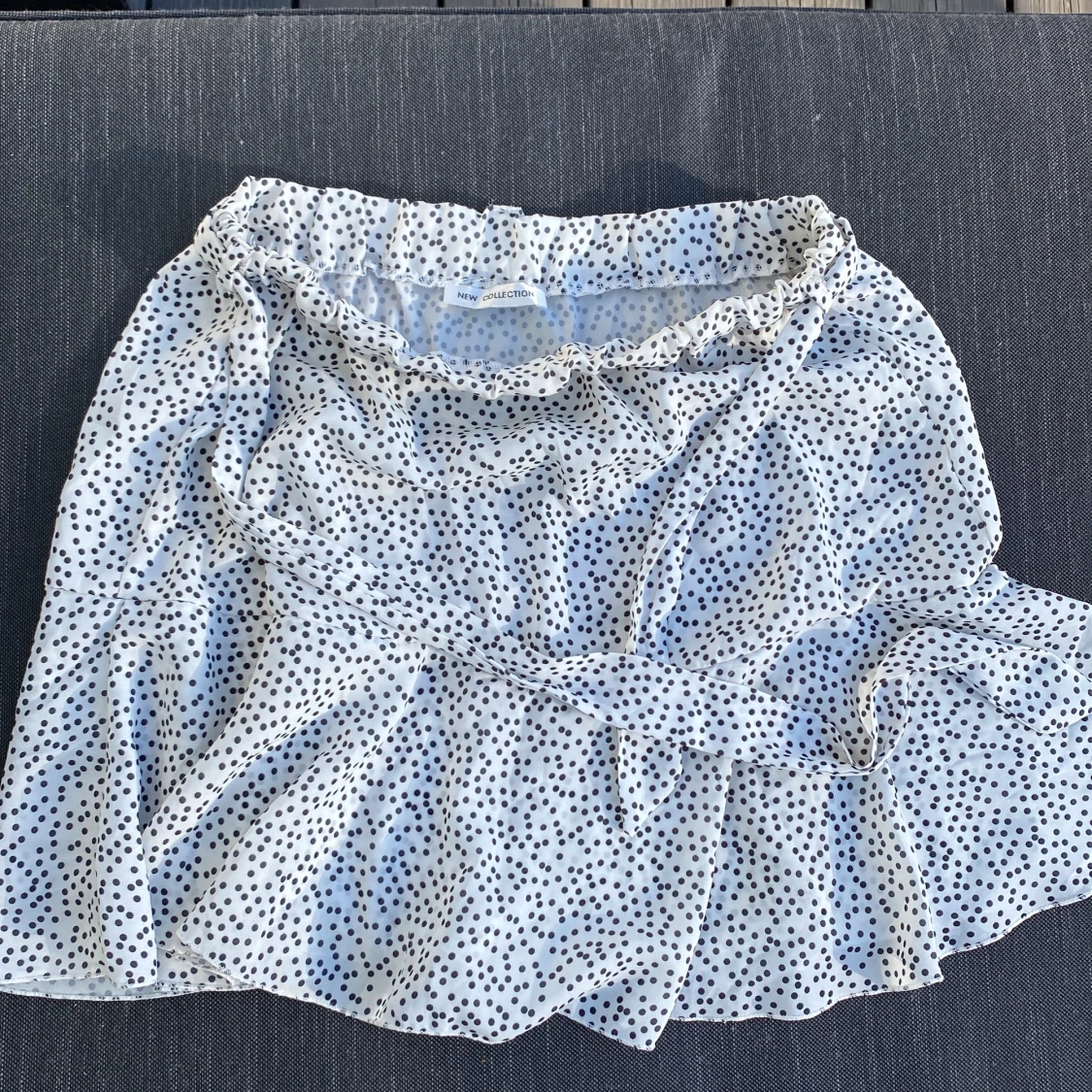 Vit prickig kjol från New Collection