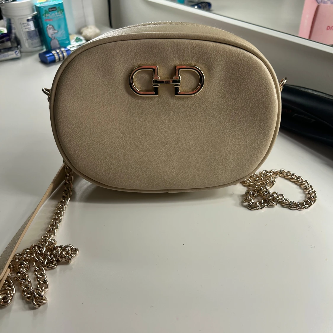 Beige axelväska  - 1