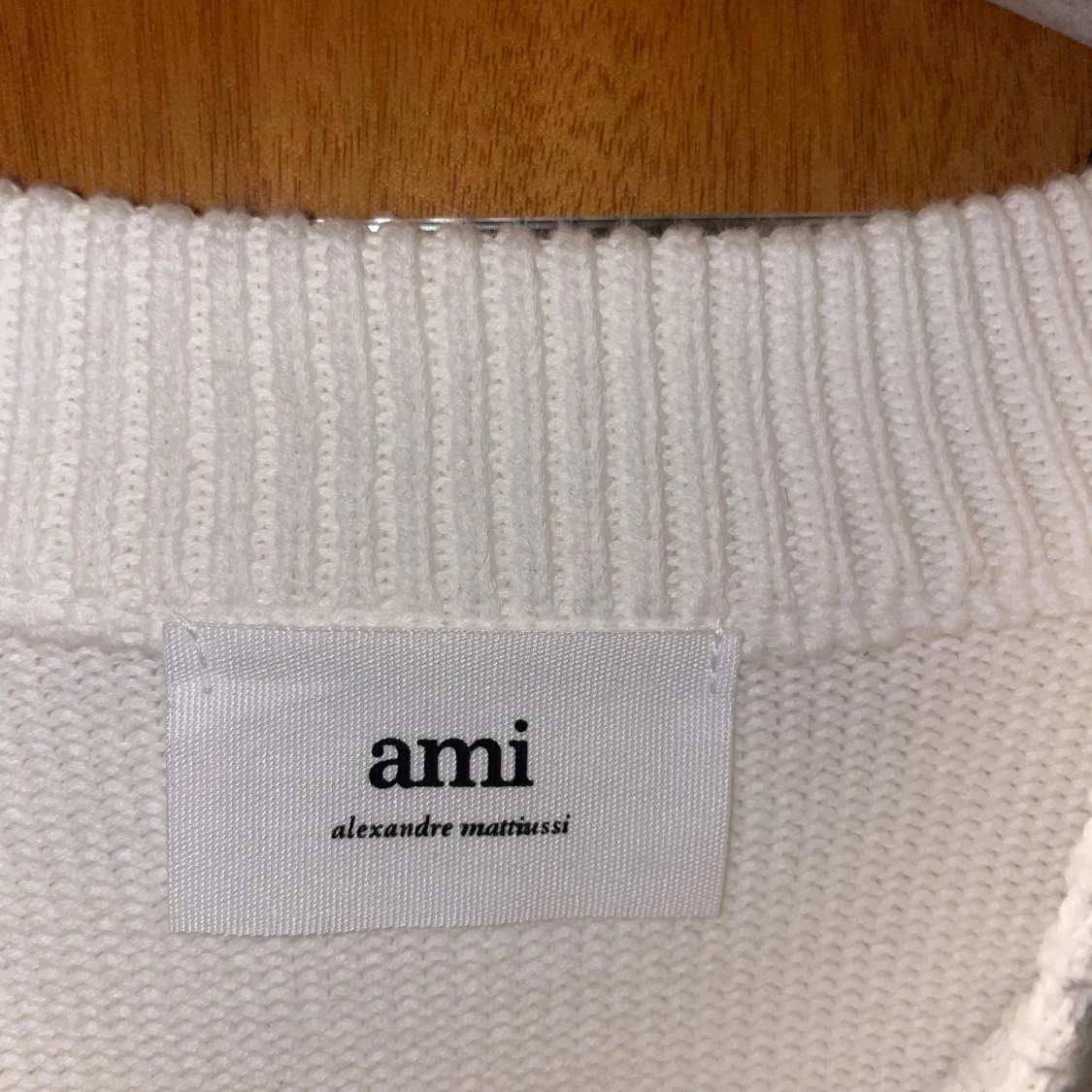 Vit stickad tröja från Ami - 1