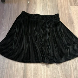 Svart kjol - Cute kjol