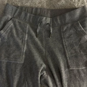 Juicy Couture pants - In very good condition. No signs of use💓