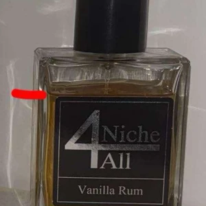 Niche4All Vanilla Rum 100ml - Side effect dup3. Riktigt potent. Mängd syns på bilden