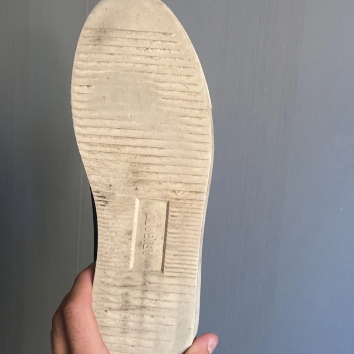 Svarta sneakers från Axel Arigato - 2