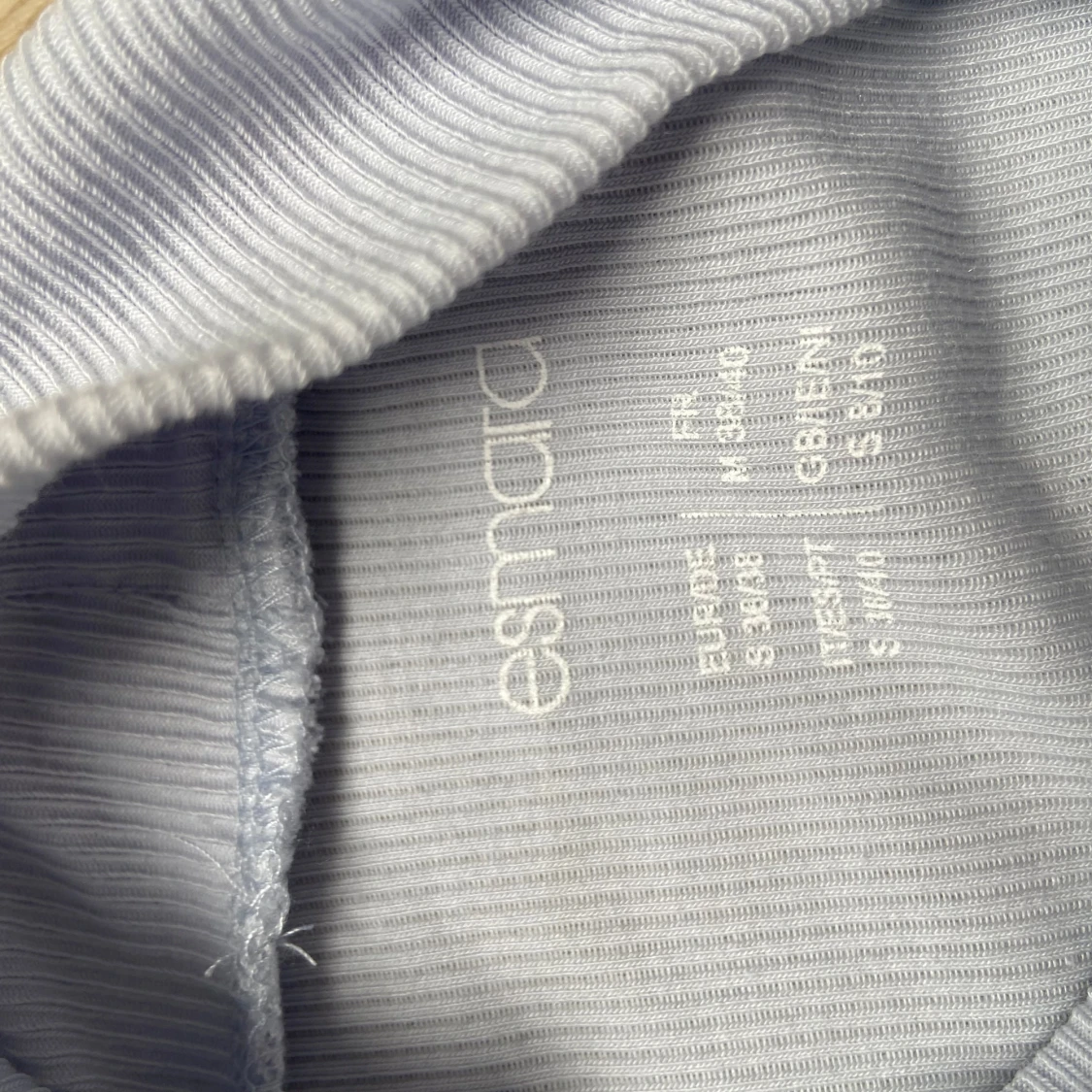 Ljusblå ribbad polotröja Esmara - 1