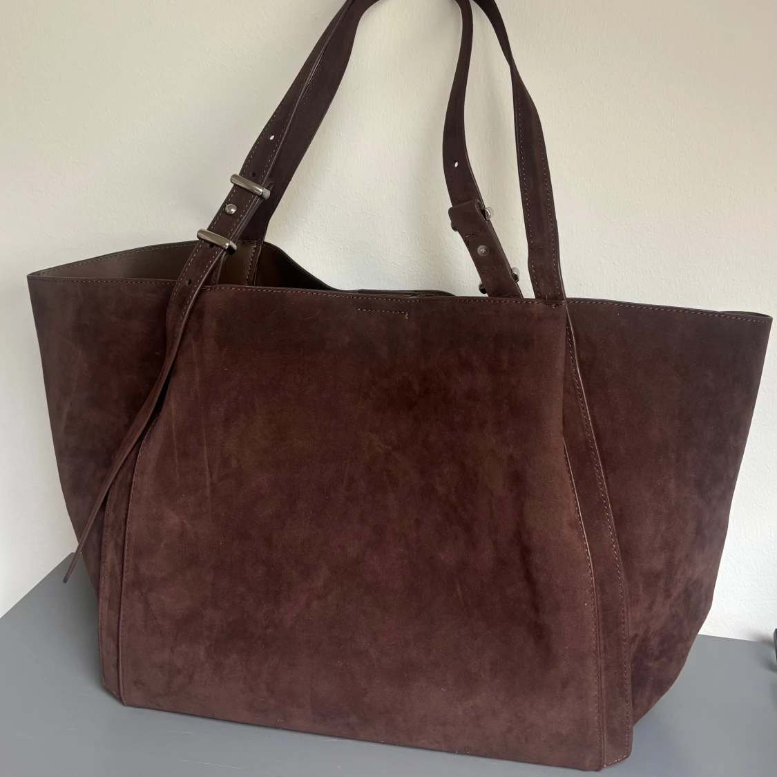 Stor brun mocka väska - 1