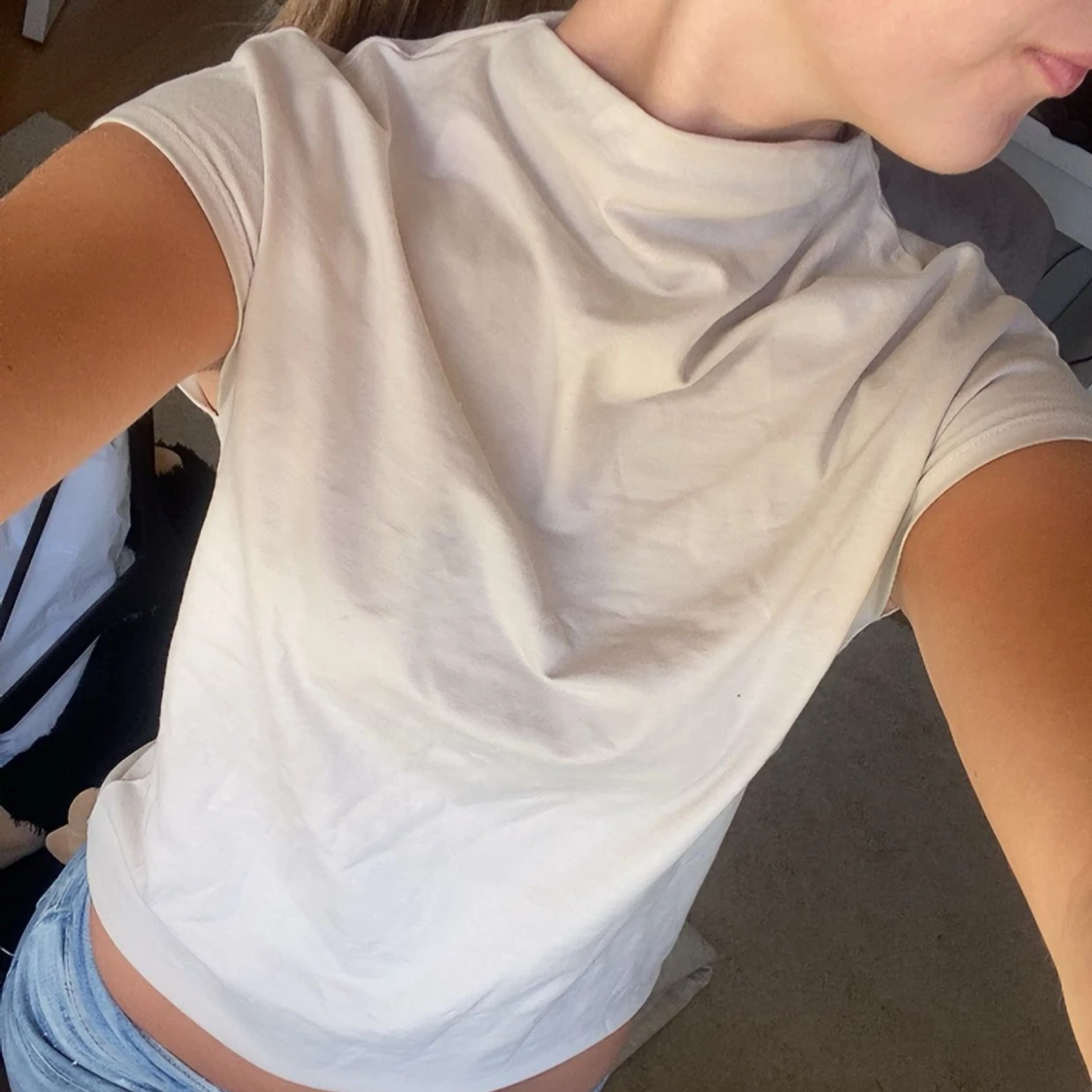 Beige topp med hög hals - 1