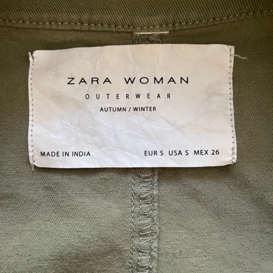 Grön overshirt från Zara med tofsar - 2