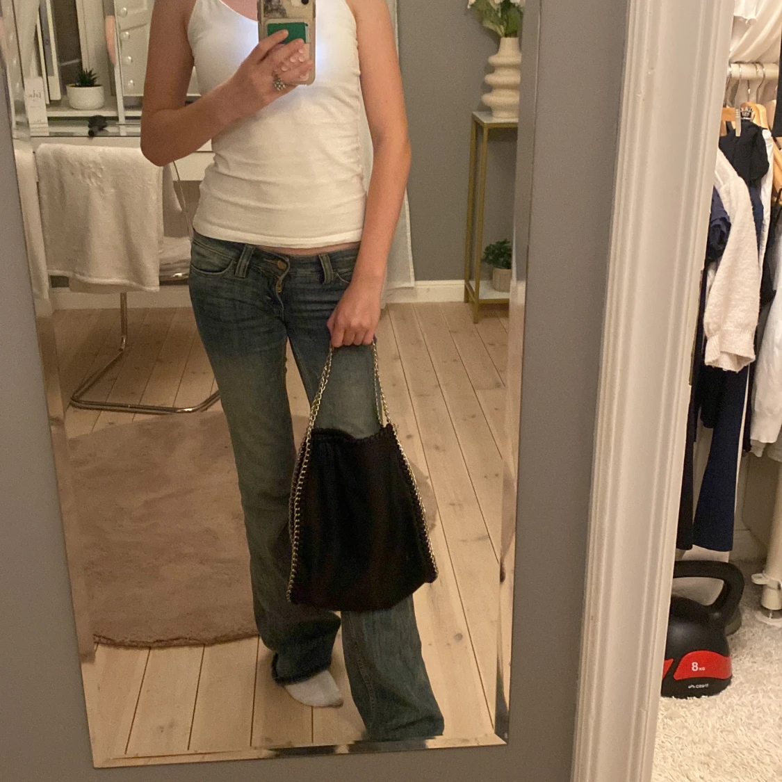 Svart axelväska med kedja Gina Tricot - 1