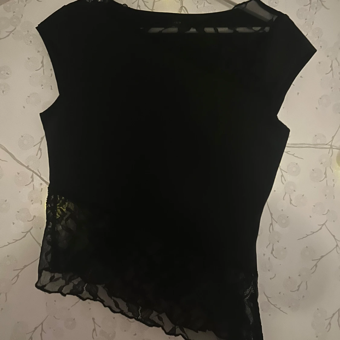 Svart topp med spets🖤 - 1