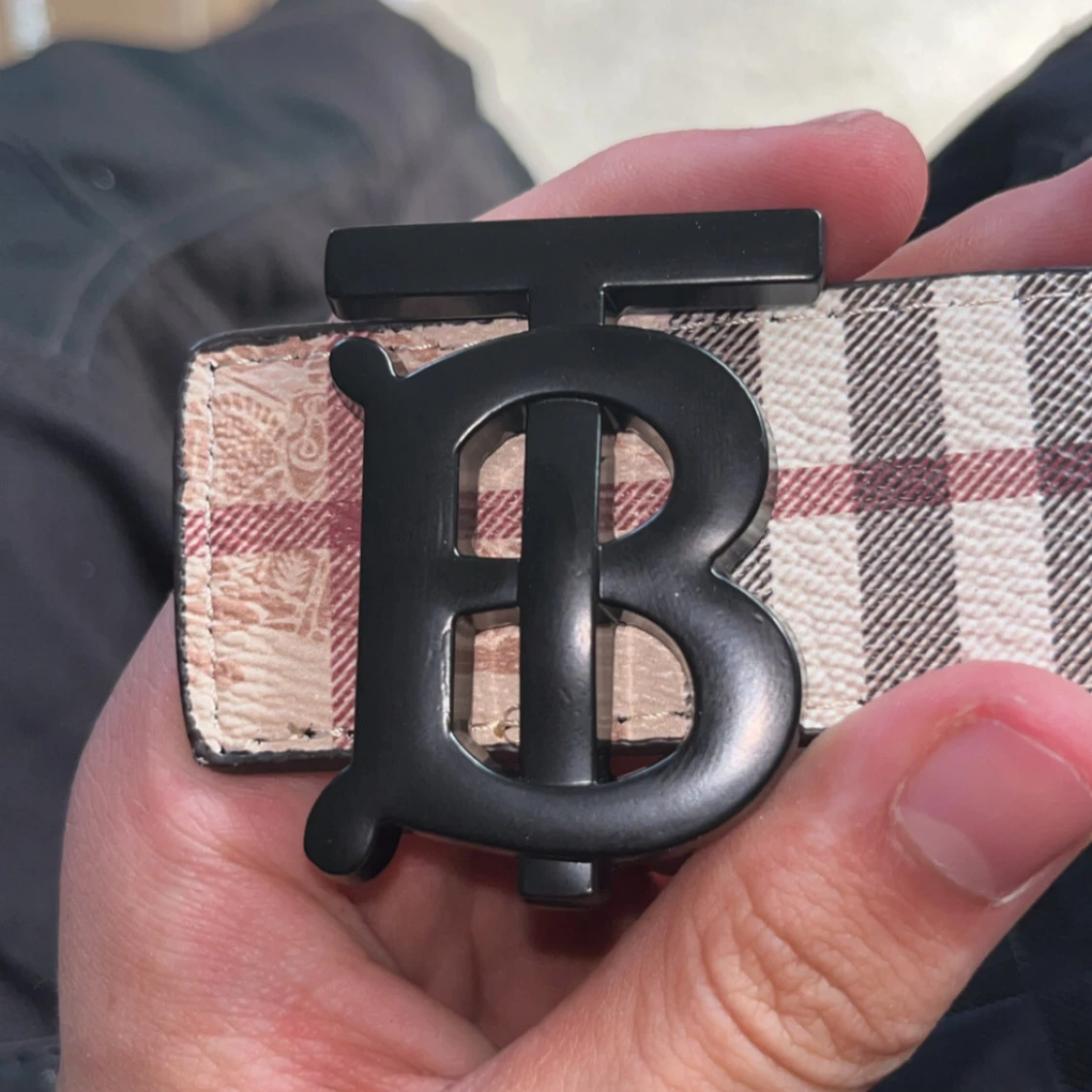 Burberry bälte med rutig design