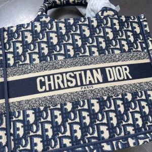 Favorit väska, sommarens måste! - 26x21cm, Helt ny!