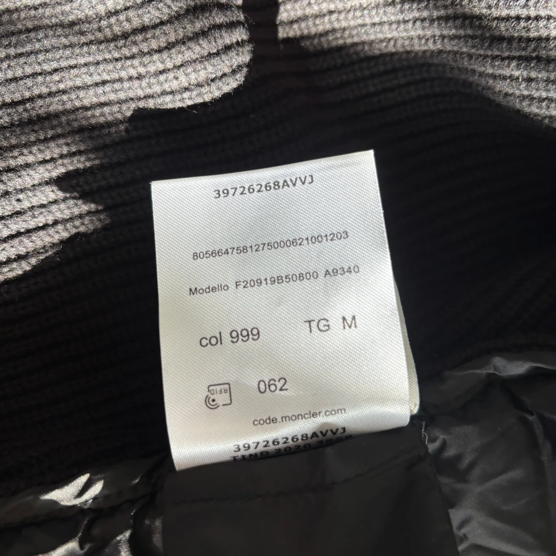 Svart Moncler pufferjacka M - 3