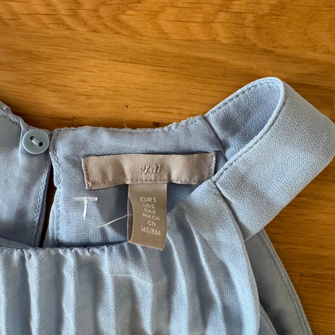 Ljusblå plisserad top H&M - 3