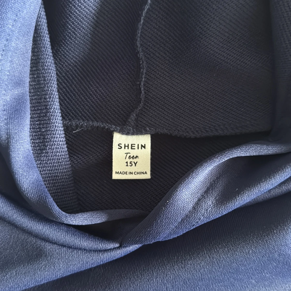 Marinblå hoodie med tryck - 3