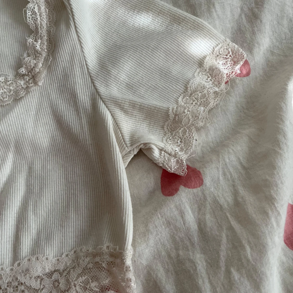 Vit croppad topp med spets - 4