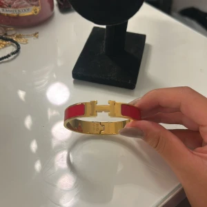 H armband  - Helt nytt stainless steal