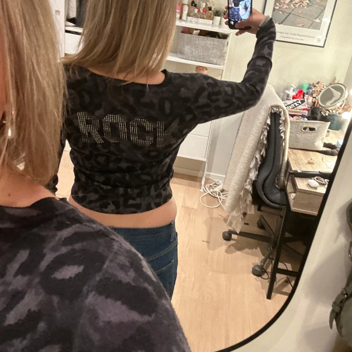 Croppad leopardmönstrad kofta med paljetter - 1