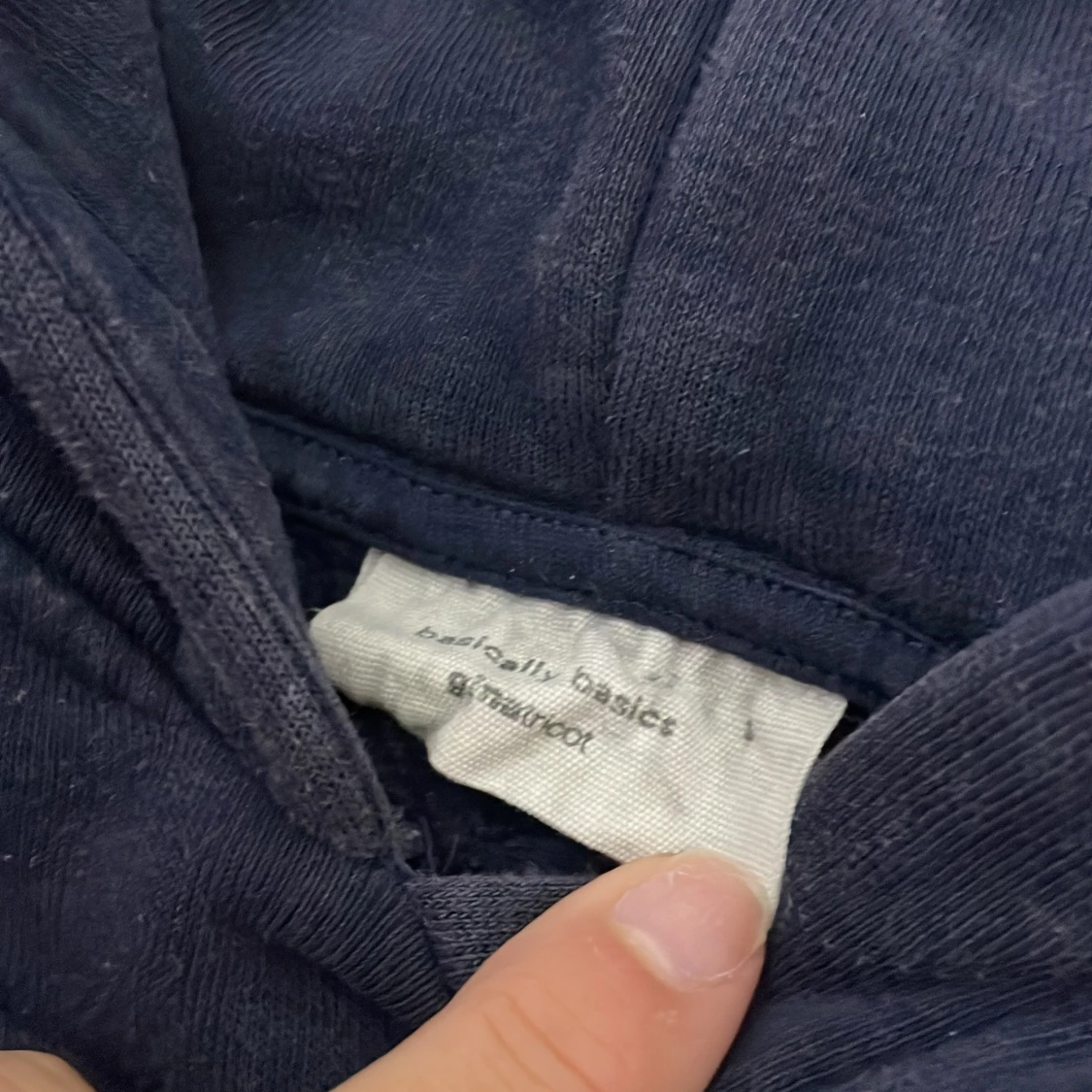 Mörkblå hoodie från Gina tricot - 1