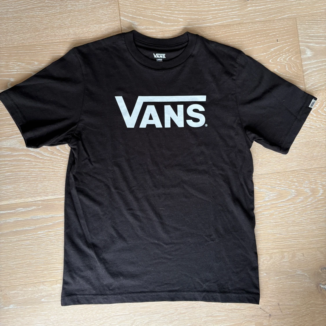 Två Vans t-shirt svart och grå, JR Large - 1