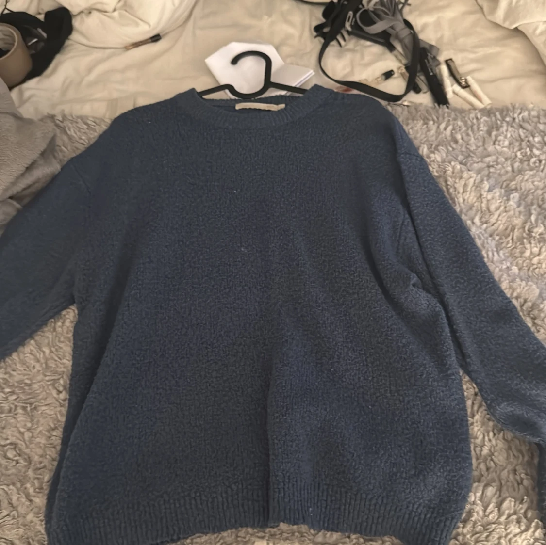 Blå stickad tröja f