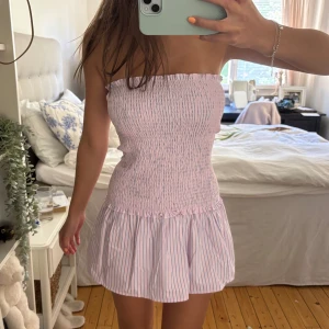 Rosa klänning - Superfin  kortklänning, aldrig använd!🩷