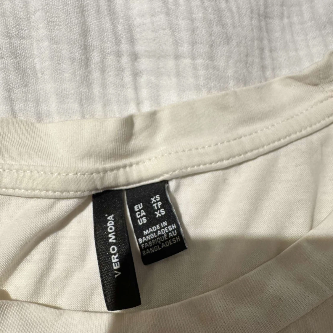 Vit långärmad tröja  - 1