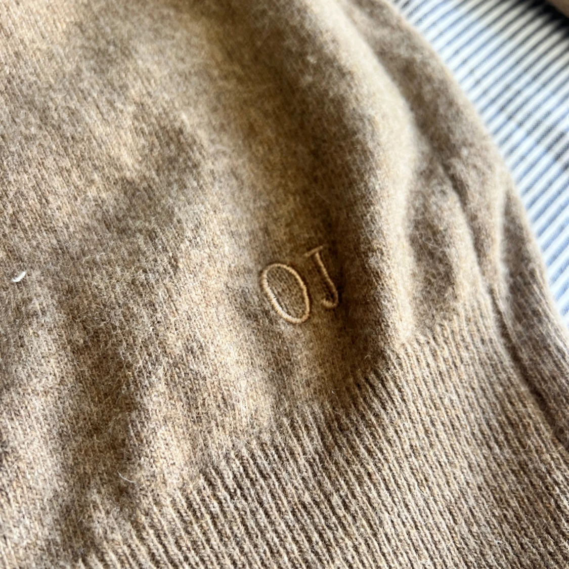 Beige tröja från Oscar Jacobson  - 2